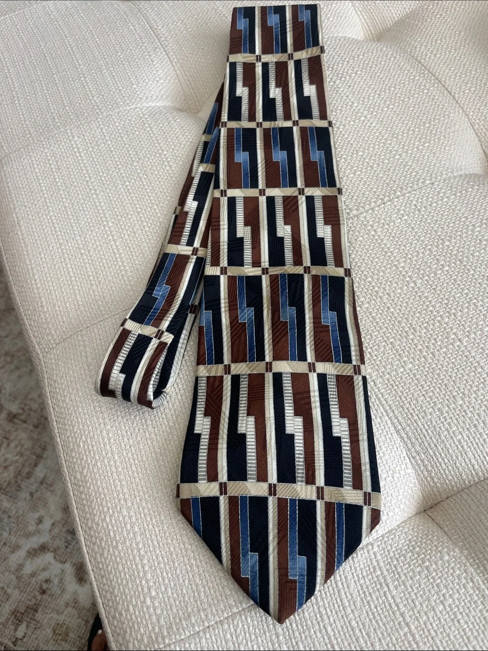 All SILK men’s tie